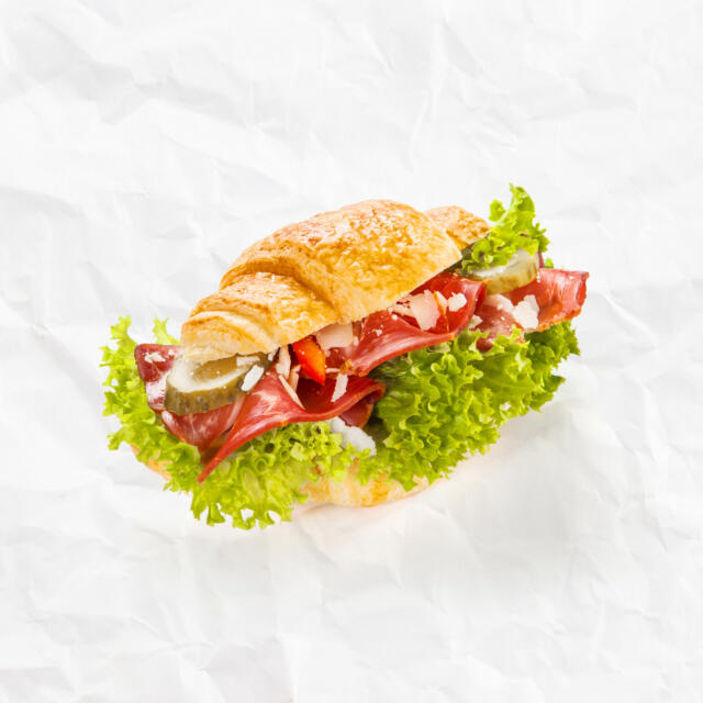 Croissant Schwarzwald s parmezánom
